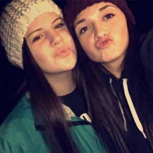 Meet your Posher, Chloe