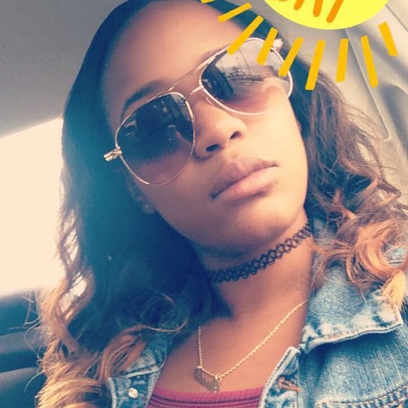 Meet your Posher, Jade - Picture 1 of 1