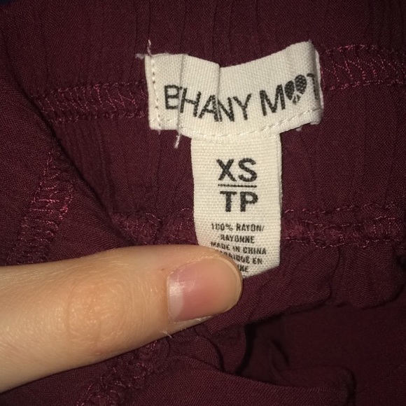 bunchy burgundy skirt! - Picture 2 of 2