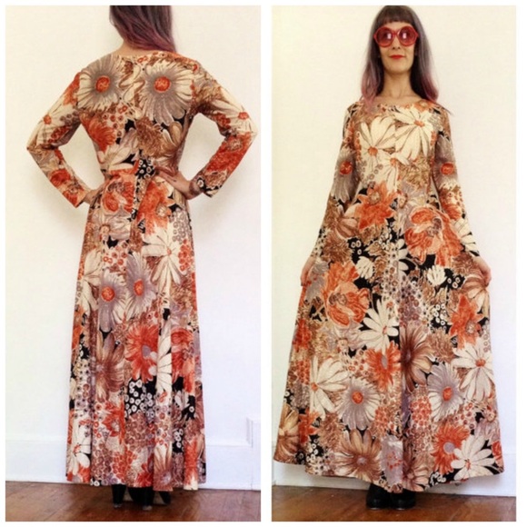 SOLD floral 70s metallic tan maxi dress Medium - Picture 4 of 4