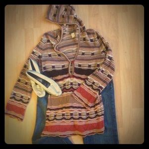 Knit tunic with hood