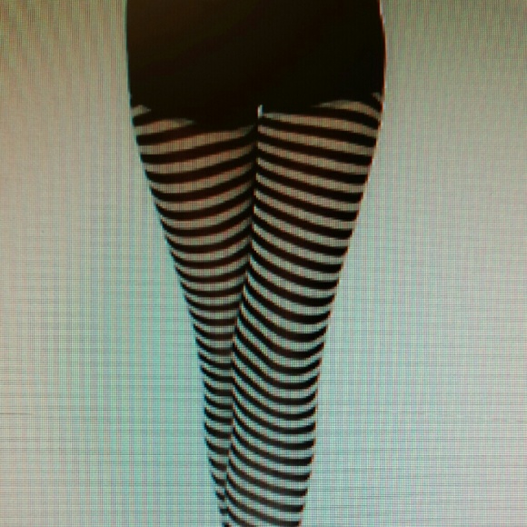 NWT Leggings! - Picture 2 of 4