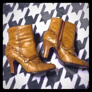 Light camel ankle boots 2.5" heel