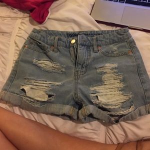 Women's light wash denim high waisted shorts