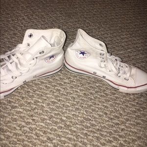 white converse sz women's 8 or men's 6