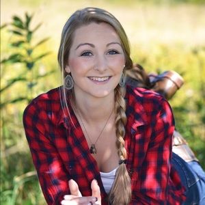 Meet your Posher, Brittney