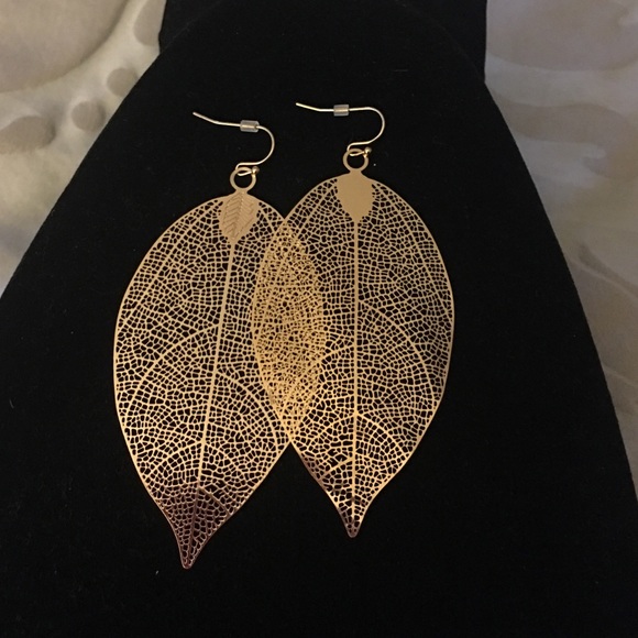 Leaf Gold tone earrings
