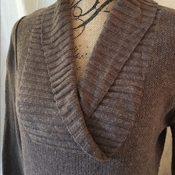 Shawl neck sweater