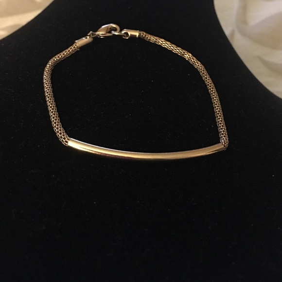 Gold tone bracelet