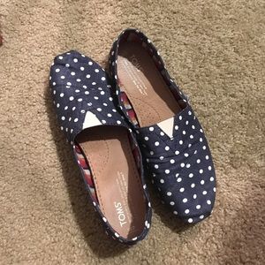Polka dot Toms