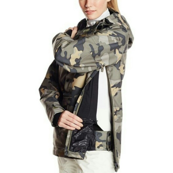 🌲NWT OAKLEY Snowboard camo pull-over - Picture 3 of 5