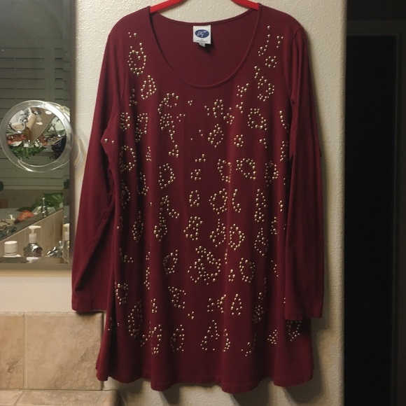 DG2, large Maroon tunic. Gold accent
