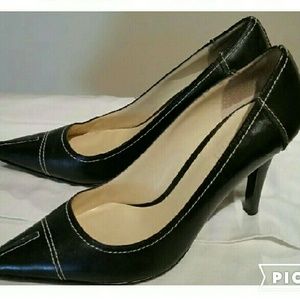 Ralph Lauren black leather pump