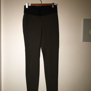 Straight-legged stretch dress pants