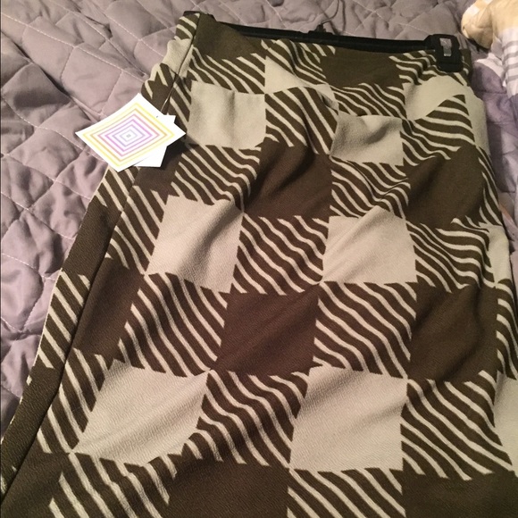 NWT LuLaroe Cassie skirt size Small
