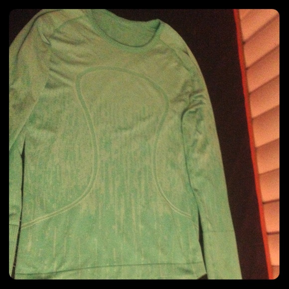 Lululemon long sleeve