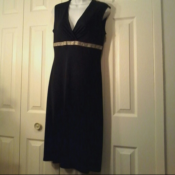 SLEEVELESS BLACK DRESS - Picture 2 of 4