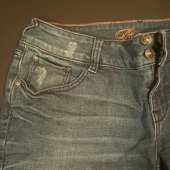 Shorts - Picture 3 of 4
