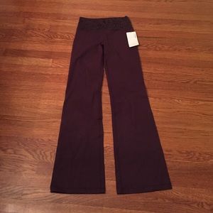 Lululemon Groove pant IIT