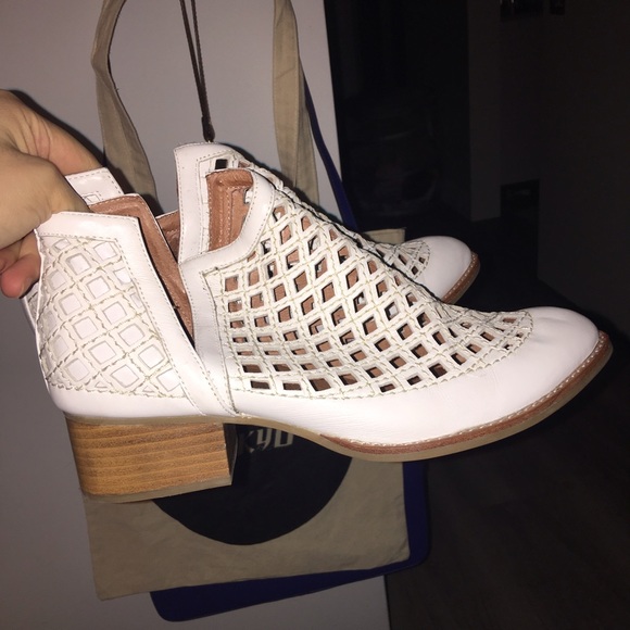 Jeffrey Campbell shoes size 9