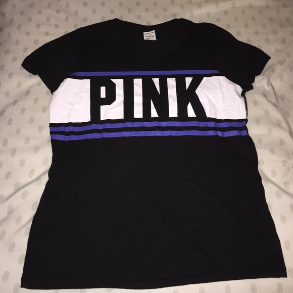 Pink scoop neck tee. Great condition!
