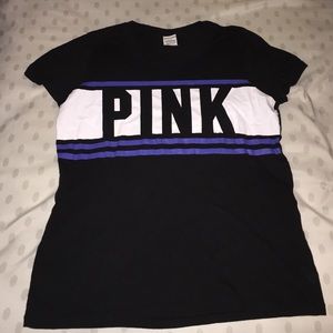 Pink scoop neck tee. Great condition!