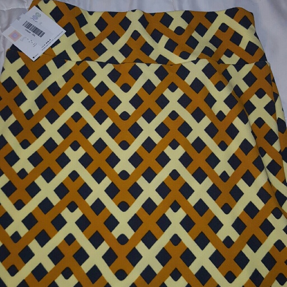 LuLaRoe Cassie 2xl