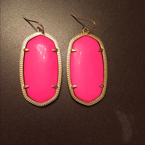 Kendra Scott Earrings(Big)