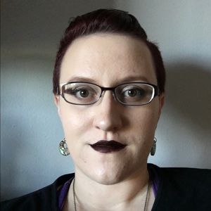 Meet your Posher, Julie