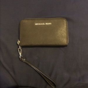 Michael kors iPhone 6/6s/7 wallet