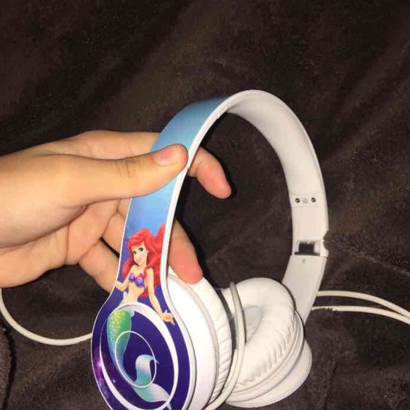 White beats with little mermaid skin