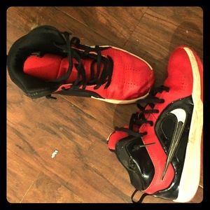 1.5 youths Nike tennis shoes.