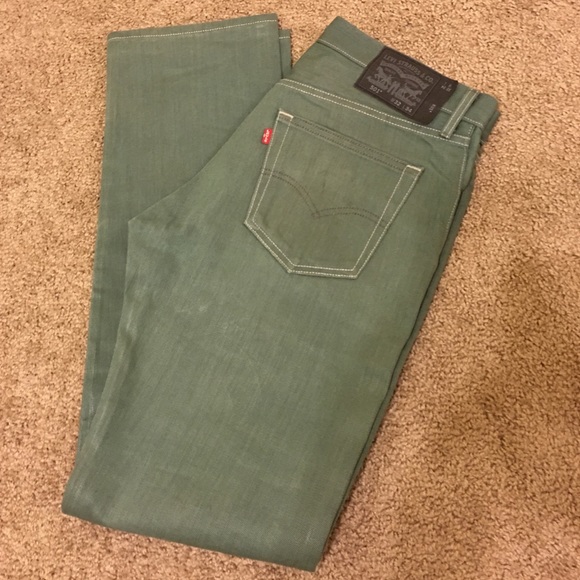 Levi's