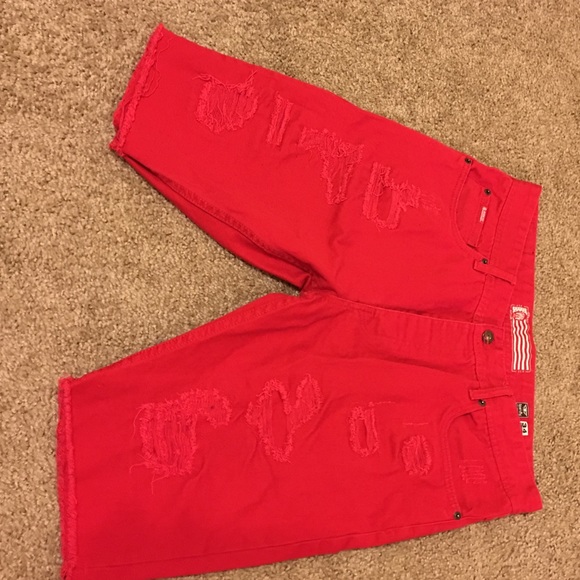 BORN FLY shorts