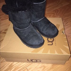 Black Bailey Bow UGGS