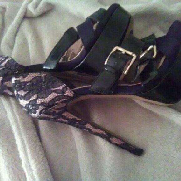 Heels - Picture 1 of 1