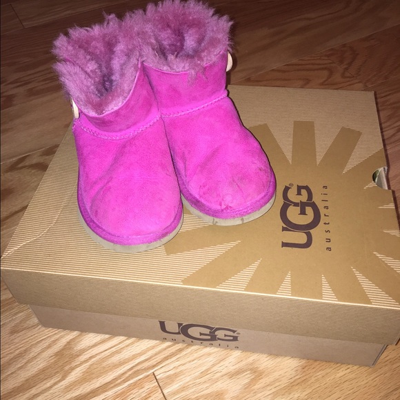 Pink Toddler Girl UGGS!
