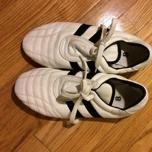 Leather sneakers