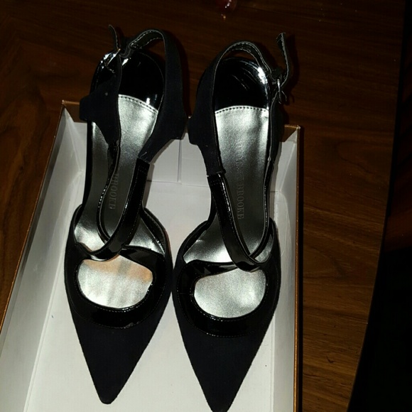 Shoes never wore