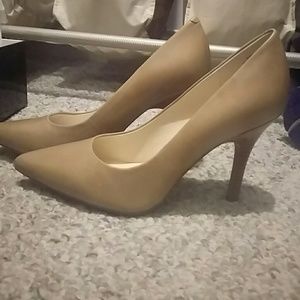 Nine West pumps