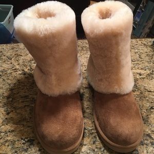 UGG BOOTS