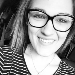 Meet your Posher, Brooke