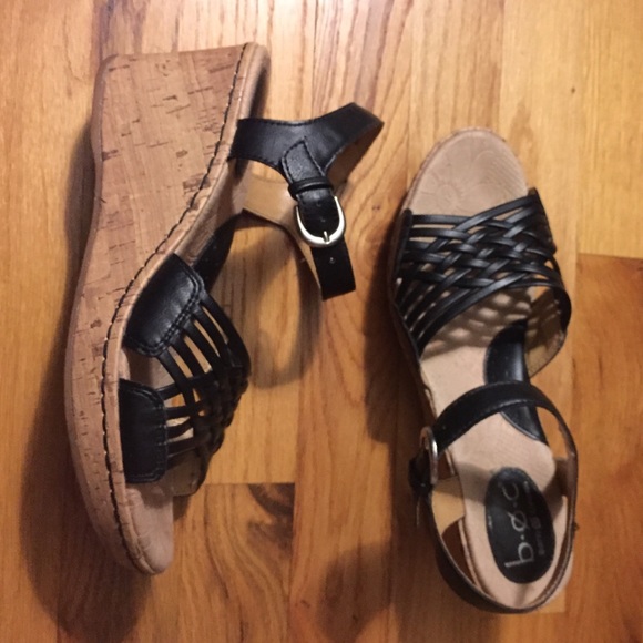 Black and Tan wedges.