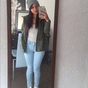 Meet your Posher, Alejandra