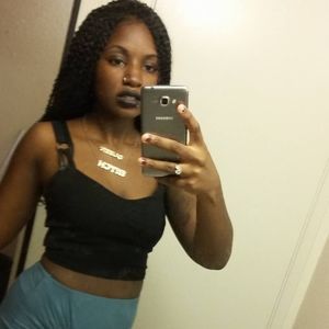 Meet your Posher, Nae