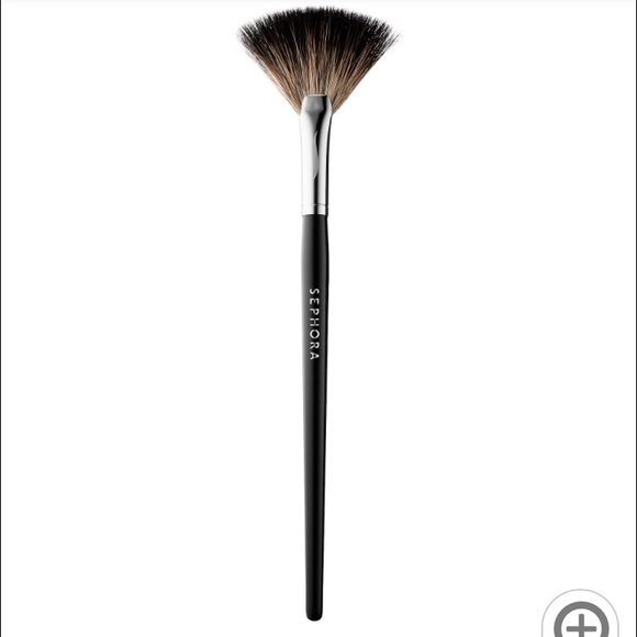 Sephora #65 Pro Fan brush