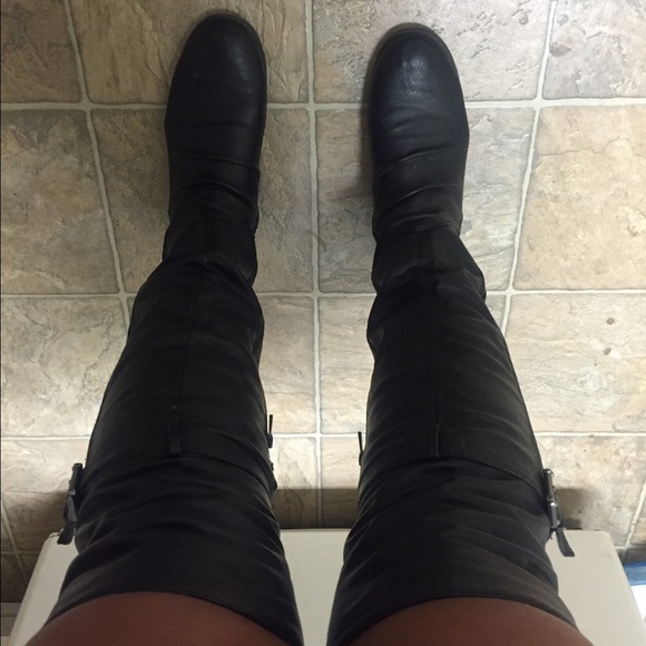 High knee black boots