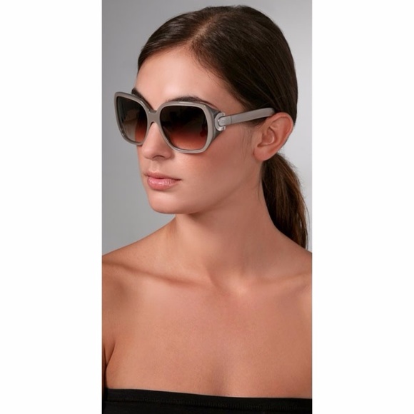 New CHLOE SUNGLASSES with case and cards