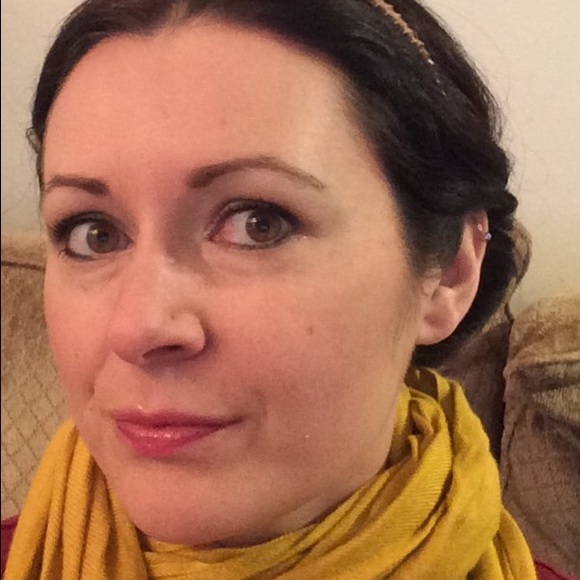 Meet your Posher, Krista - Picture 1 of 1