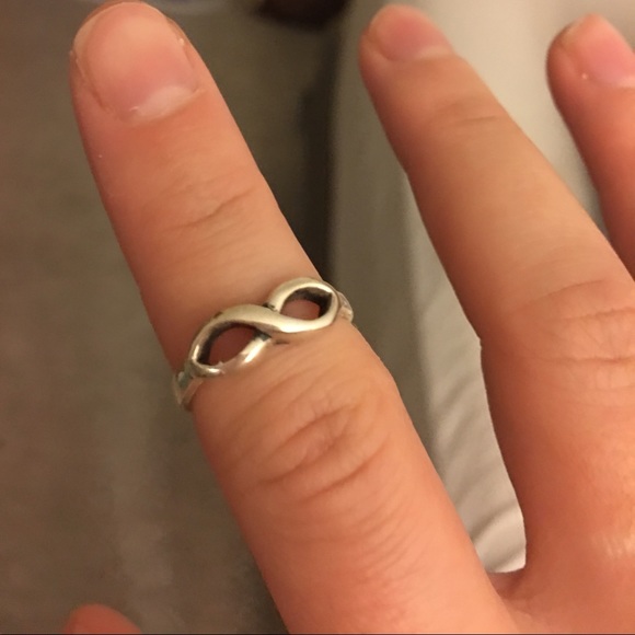 Infinity ring - Picture 2 of 2